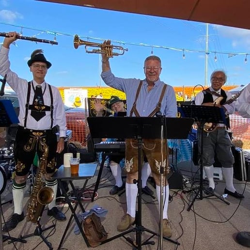 Gallery photo 2 of Bavarian Beergarden Band
