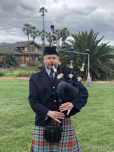 Gallery photo 1 of Bay Area Bagpipes