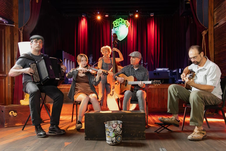 Gallery photo 2 of Bayou Manouche Gypsy Jazz