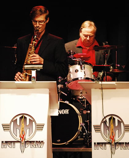 Gallery photo 2 of Hot Horns