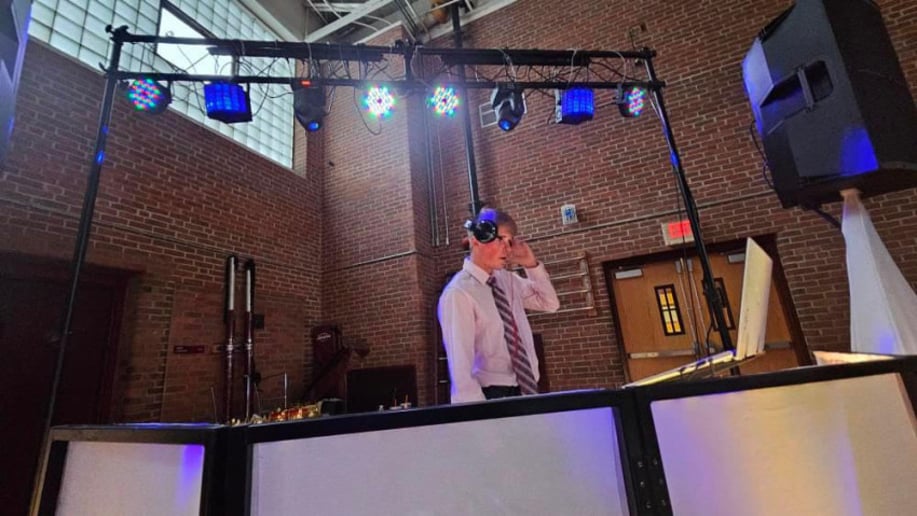 Gallery photo 4 of Beat Boys Sound and Lighting