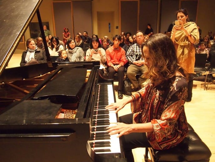 Gallery photo 6 of Beatriz de Mello