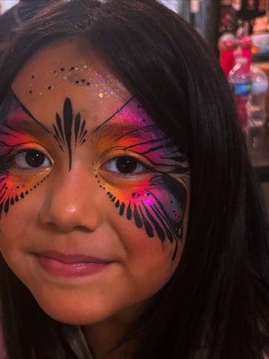 Gallery photo 2 of Beckster Face Painting