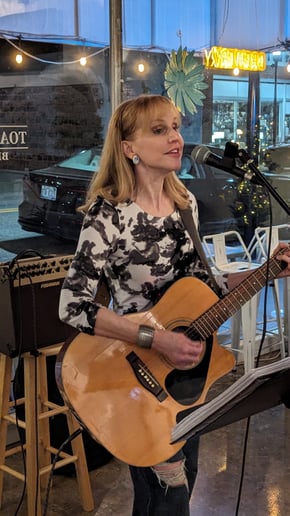 Gallery photo 3 of Becky King Music