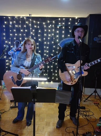 Gallery photo 4 of Becky King Music