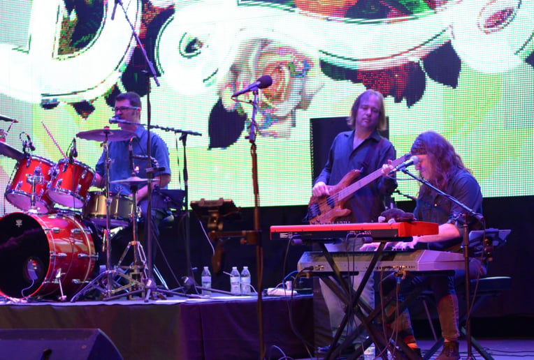 Gallery photo 8 of Beginnings: A Tribute to the Music of Chicago