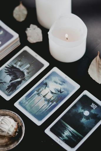 Gallery photo 2 of beingYOU Tarot