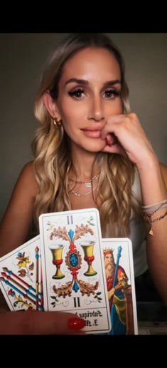 Gallery photo 3 of beingYOU Tarot