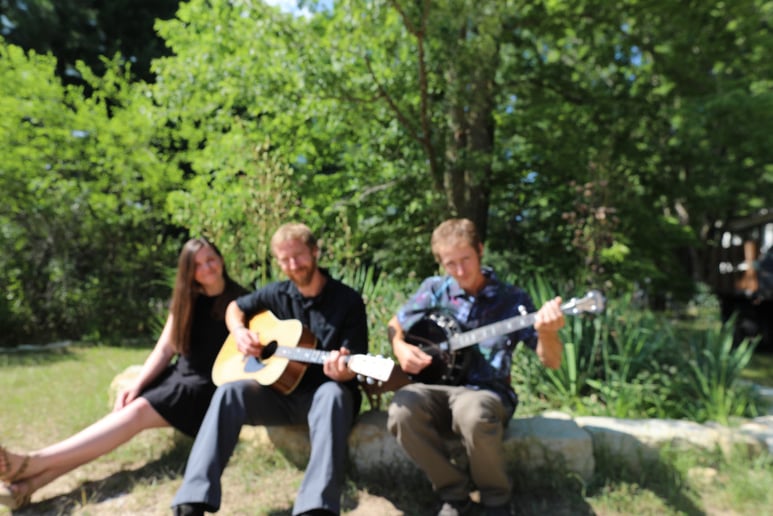 Gallery photo 2 of Bell Family Music