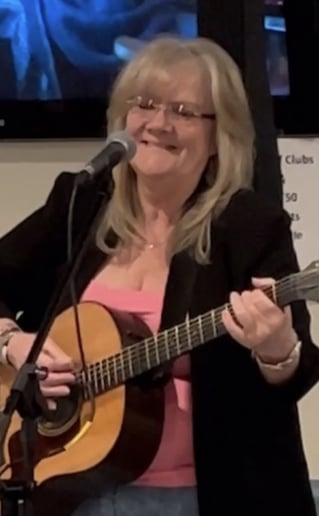 Gallery photo 5 of Belle - Retro Country & Oldies
