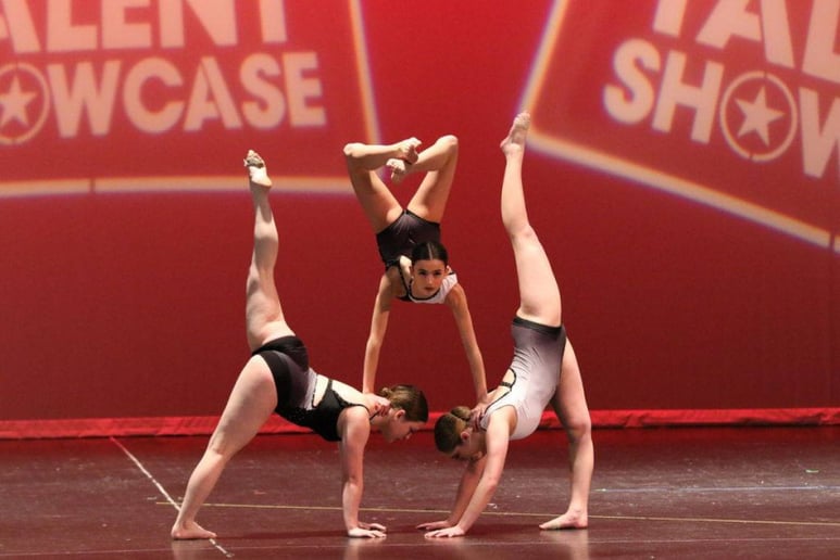 Gallery photo 4 of Belle Lignes Contortion