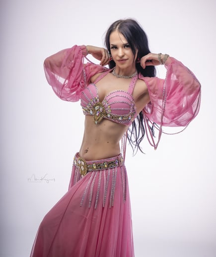 Gallery photo 18 of Victoria Rose Belly Dance