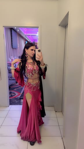 Gallery photo 12 of Victoria Rose Belly Dance