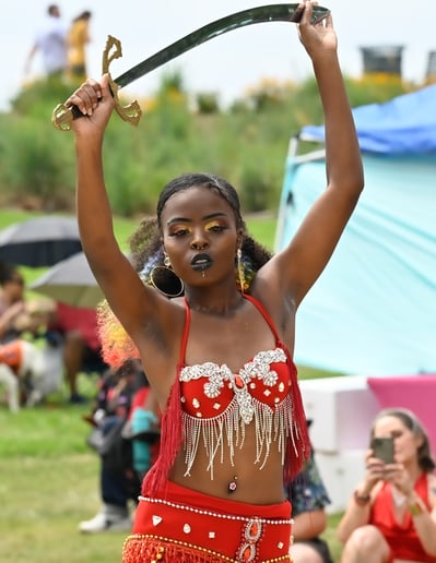 Gallery photo 1 of Belly Dancer Wisdom Duhe