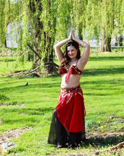 Gallery photo 92 of Fire Bellydancer Lorenda