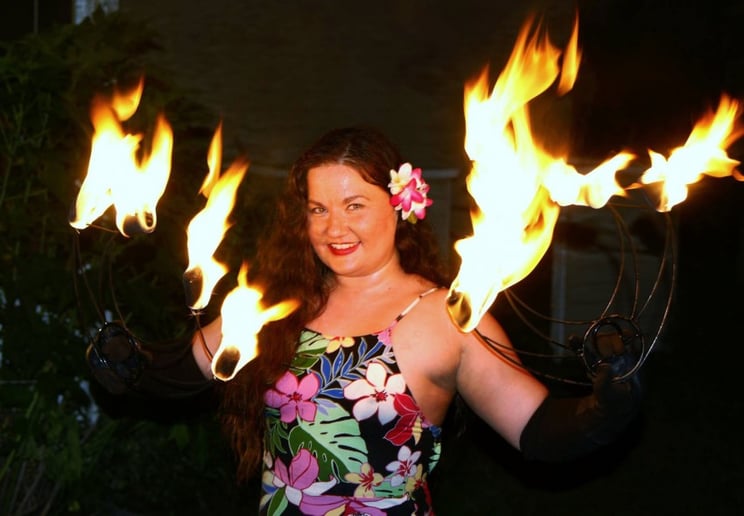Gallery photo 79 of Fire Bellydancer Lorenda