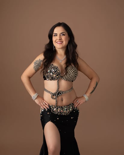 Gallery photo 2 of Ale's Bellydance Performance Services