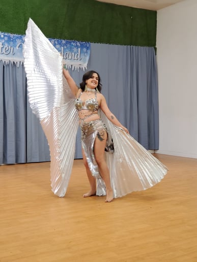 Gallery photo 3 of Ale's Bellydance Performance Services