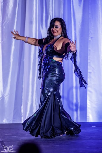 Gallery photo 5 of Bellydancer Professional