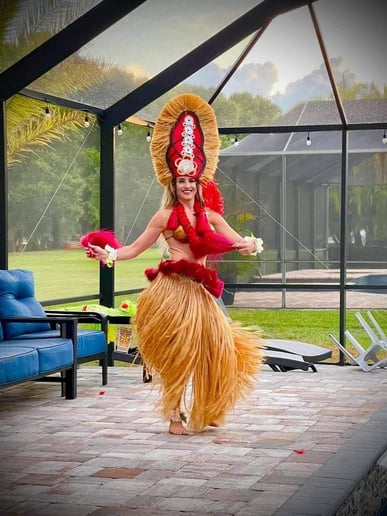 Gallery photo 6 of Bellydancer/Hula dancer/Showgirl/Model