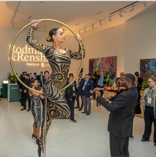 Gallery photo 3 of Shelbalinaa Aerial Entertainment