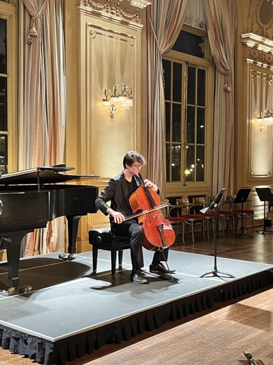 Gallery photo 1 of Ben Bauer - Cellist