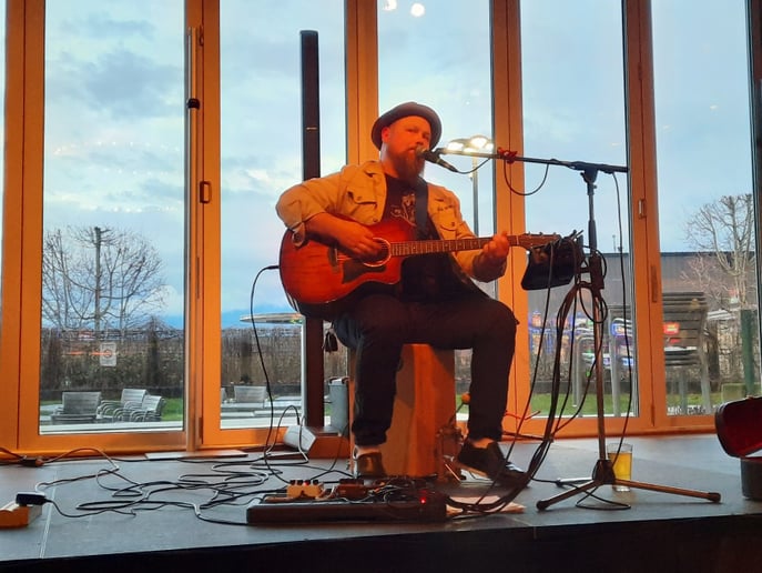 Gallery photo 7 of Ben Crosby Music