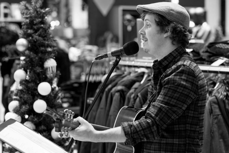Gallery photo 5 of Ben Harrison - Acoustic Covers