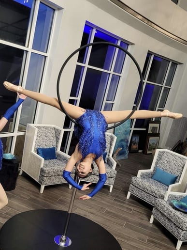Gallery photo 4 of Circus Belle
