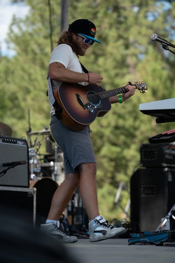 Gallery photo 2 of Benny Weag