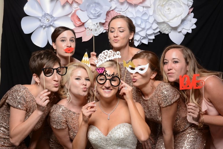 Gallery photo 3 of Simpli Fun Photo Booth (by PamElla Lee Photography)