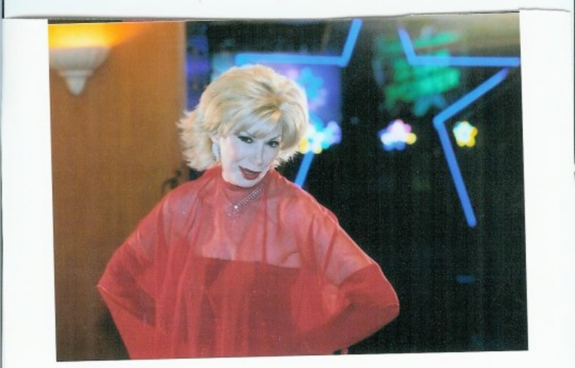 Gallery photo 20 of Ellie Weingardt -  Impersonator