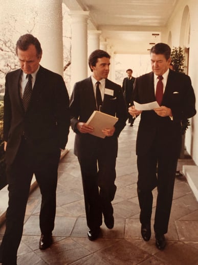 Gallery photo 7 of Bestseller Author & White House Official