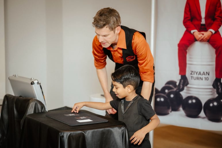 Gallery photo 10 of Beyond the Wand - Magic and Mentalism