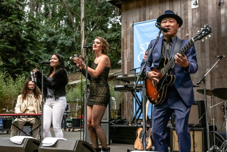 Gallery photo 13 of Big Blu Soul Revue