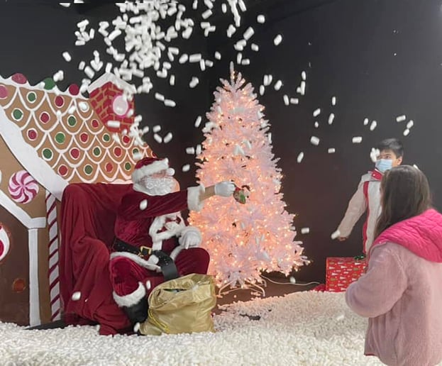 Gallery photo 8 of Big Jolly Santa