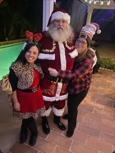 Gallery photo 16 of Big Ole Santa Mark