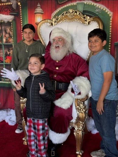 Gallery photo 14 of Big Ole Santa Mark