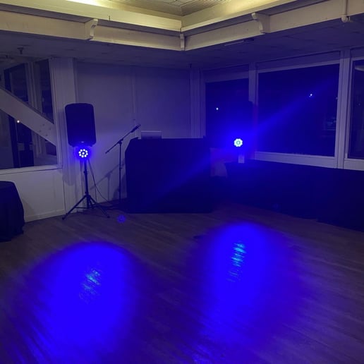 Gallery photo 8 of Big Reds Mobile DJ Services