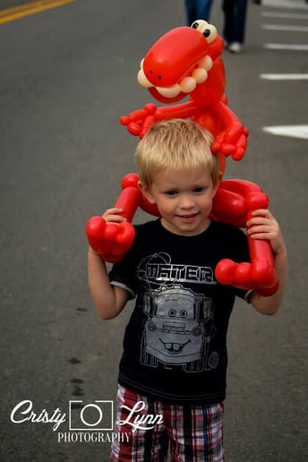 Gallery photo 1 of Big Sam the Balloon Man
