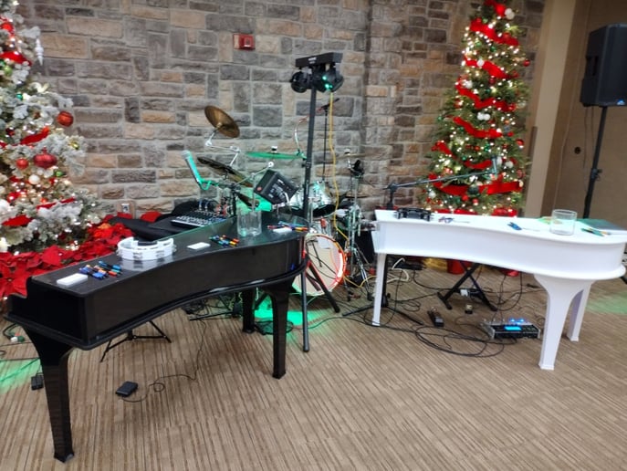 Gallery photo 7 of Big Time Dueling Pianos
