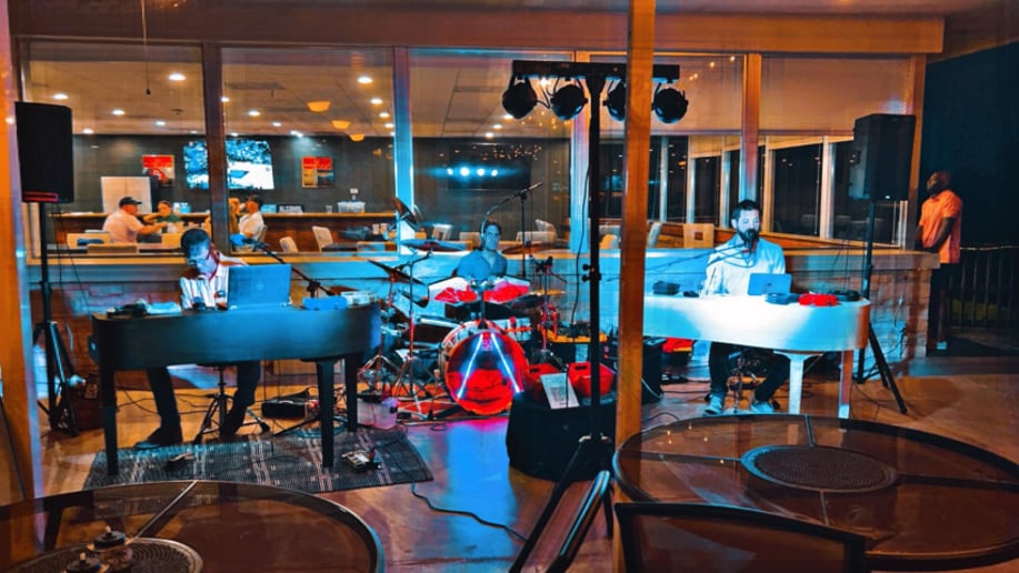 Gallery photo 24 of Big Time Dueling Pianos