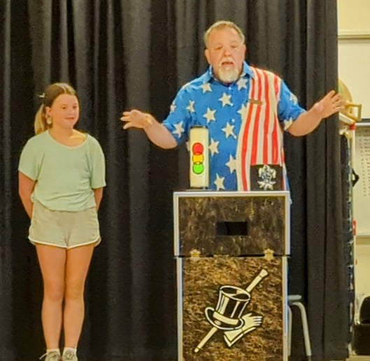 Gallery photo 10 of Big Vince the Magician