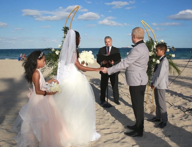 Gallery photo 6 of Bilingual wedding officiant
