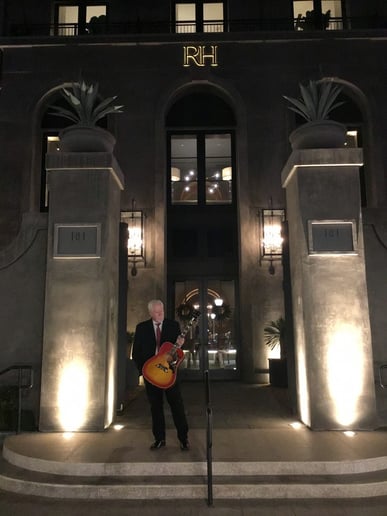 Gallery photo 8 of Bill Binnings - Las Vegas Acoustic Guitarist