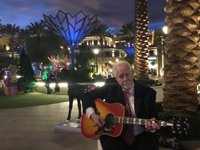 Gallery photo 9 of Bill Binnings - Las Vegas Acoustic Guitarist