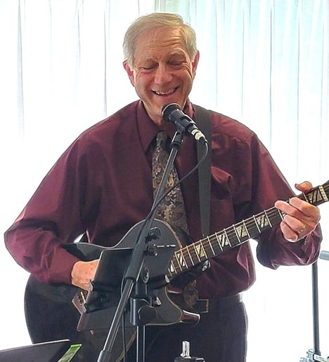 Gallery photo 5 of Bill Reidy Solo Acoustic