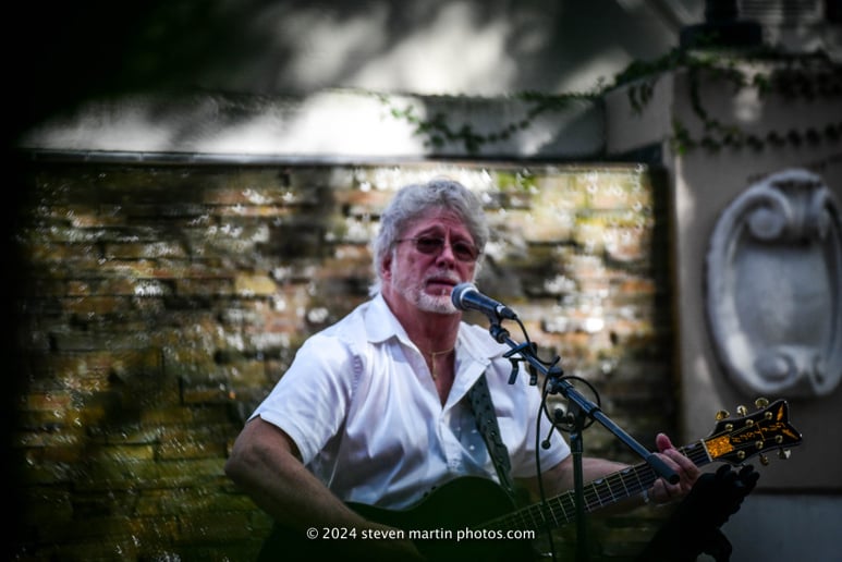 Gallery photo 1 of Bill Ricci