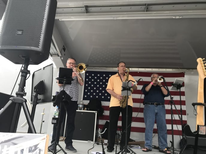 Gallery photo 8 of Streetlife Serenade "The Billy Joel Experience"
