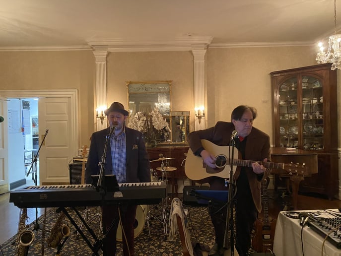 Gallery photo 1 of Streetlife Serenade "The Billy Joel Experience"